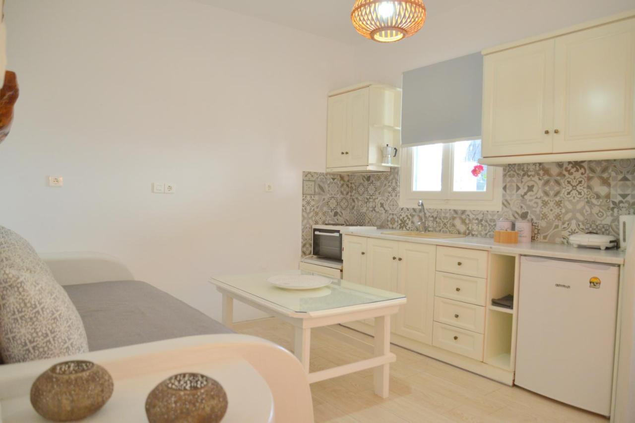 Veletas Apartments Αδάμας Εξωτερικό φωτογραφία